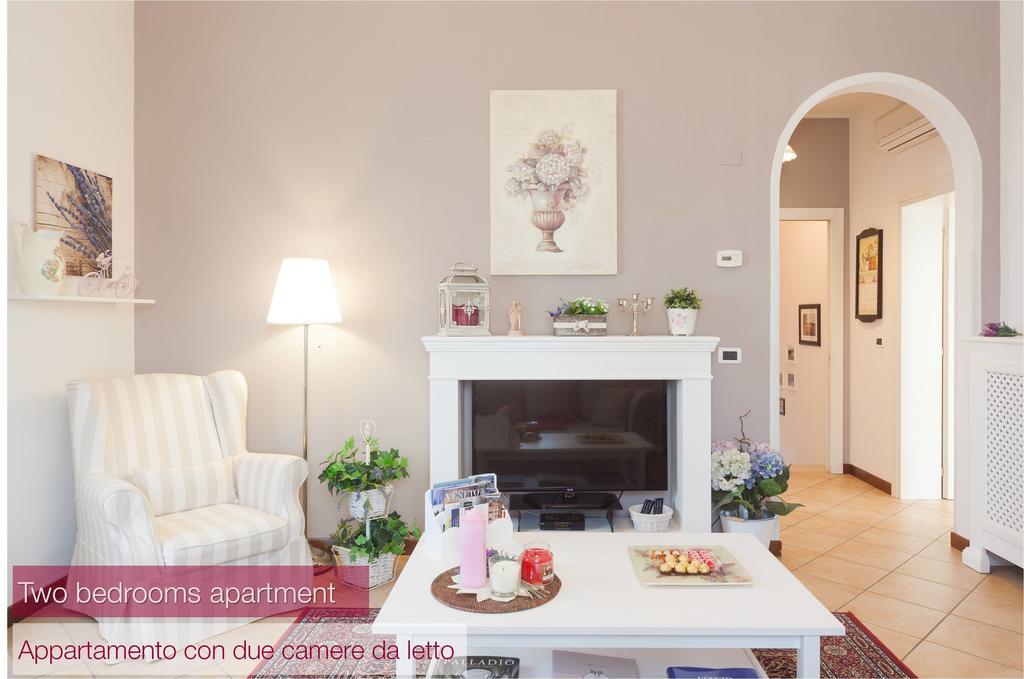 Nina Guest House Longare Rum bild
