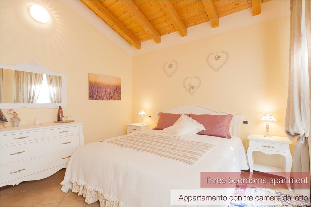 Nina Guest House Longare Rum bild